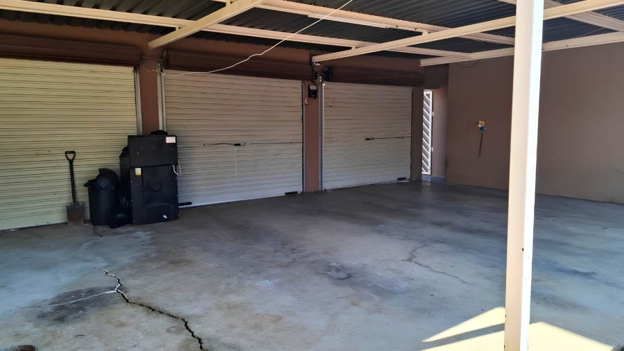 4 Bedroom Property for Sale in Universitas Ridge Free State